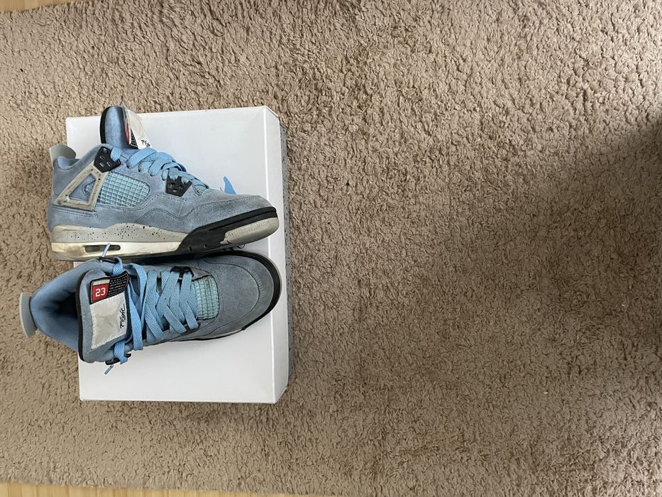 Jordan 4 university blue