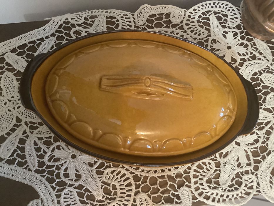 Vas din ceramică,în stare foarte buna