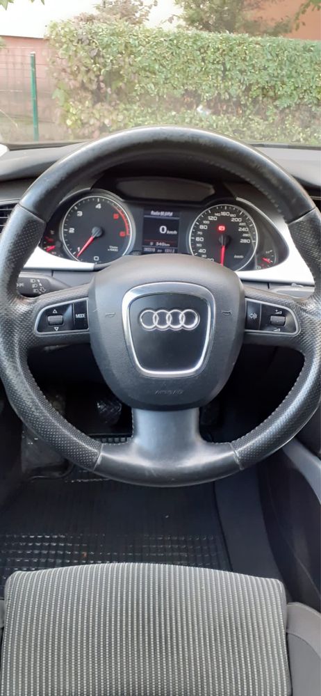 Vand Audi A4 B8, 2.0 TDI, Manuala, 143 CP, an de fabricatie 2008