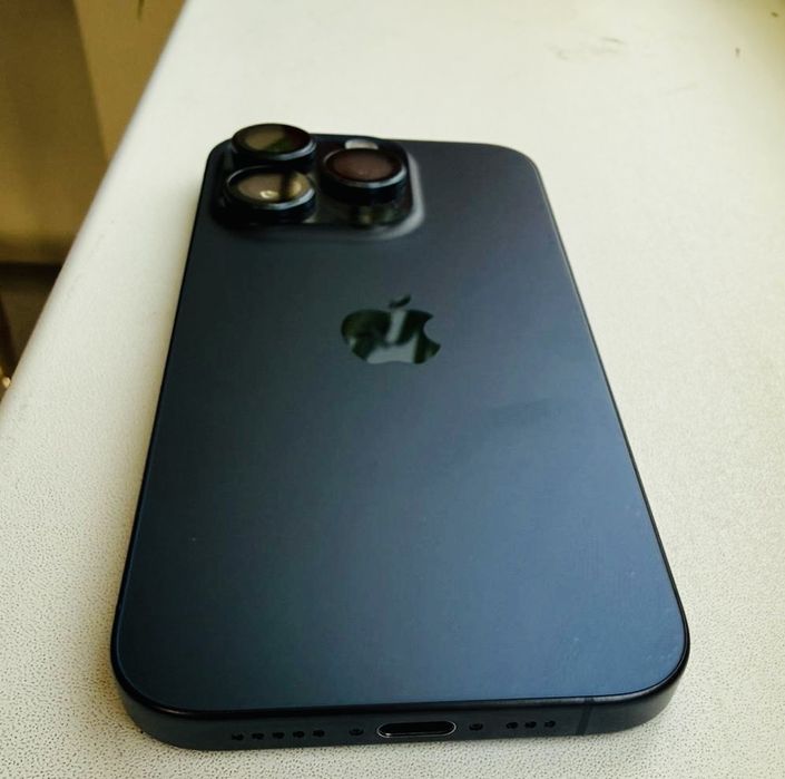 Vand Iphone 15 pro 128 gb,Blue Titanium