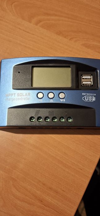 Соларен контролер