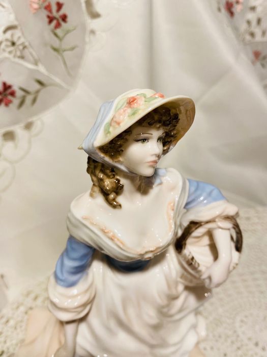 порцеланова статуетка Coalport