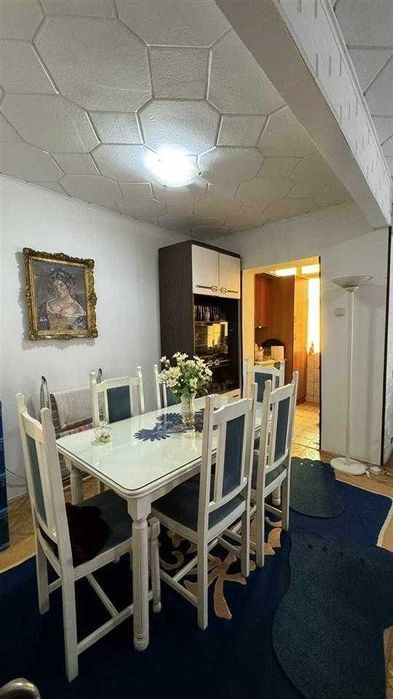 Дава се под наем Двустаен апартамент в Бургас, Славейков - 53 кв.м за 219.3 € - Снимка #2