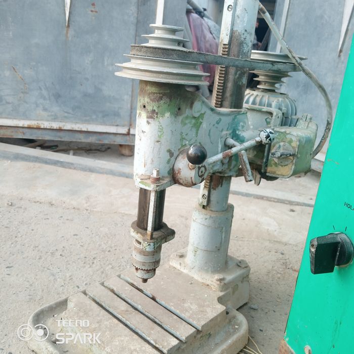 Продаю настольный сверлильный станок