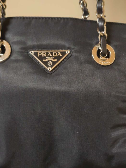 Prada страхотна дамска чанта