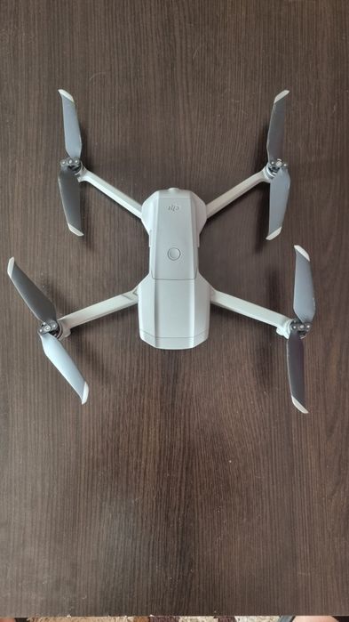 Vând drona Mavic Air 2 fly more combo