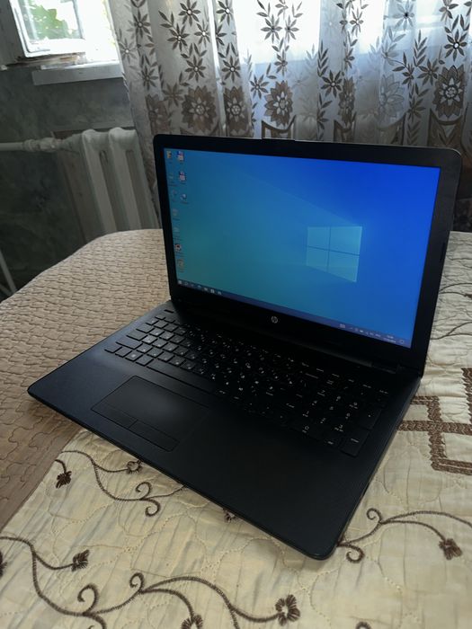 Ноутбук HP 1tb /