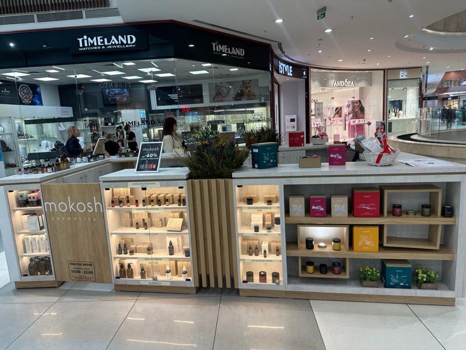 Остров/киоск за Молл Т.Ц.