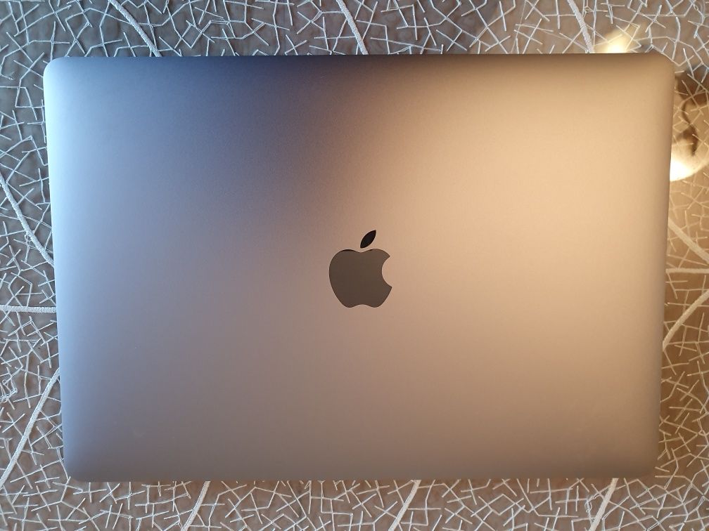Apple Macbook pro 13’ m1 8gb/256gb
