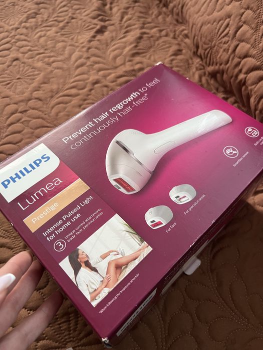 Фотоепилатор Philips Lumea Prestige