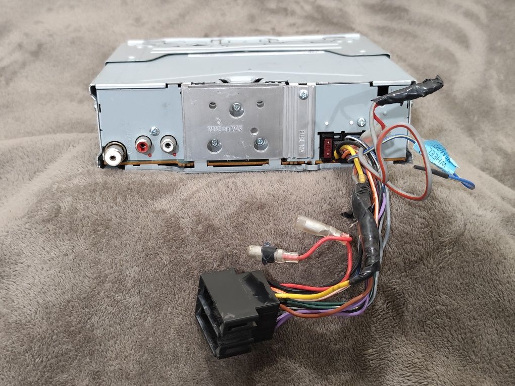 Vând playere auto