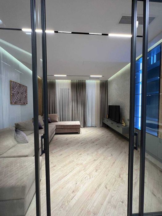 Срочно!!!  ЖК Mirabad Avenue 2 комнатная 85кв АРЕНДА метро Айбек