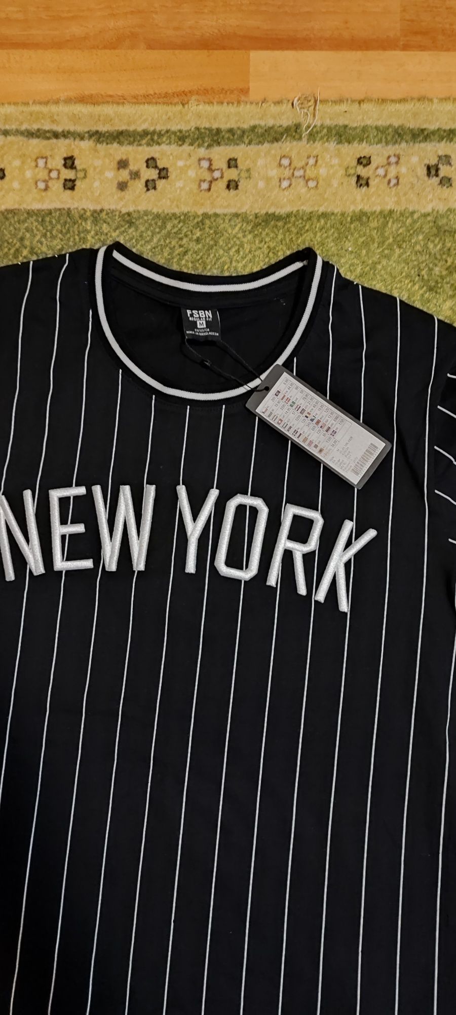 Oferta Tricou New York nou cu eticheta marimea M de bumbac  New Yorker