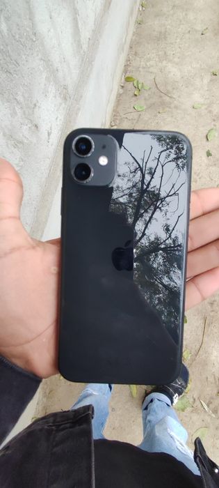 Dau carcasa de iPhone 11