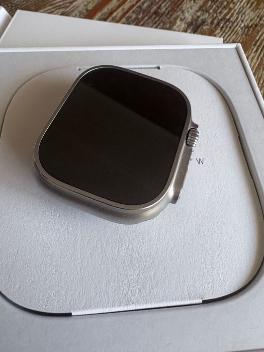 Оригинален Apple Watch Ultra перфектен с документи за покупката
