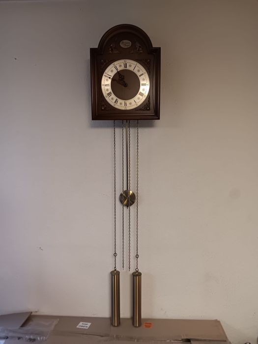 Стенен часовник с гири – Tempus Fugit (махалов, ретро стил)