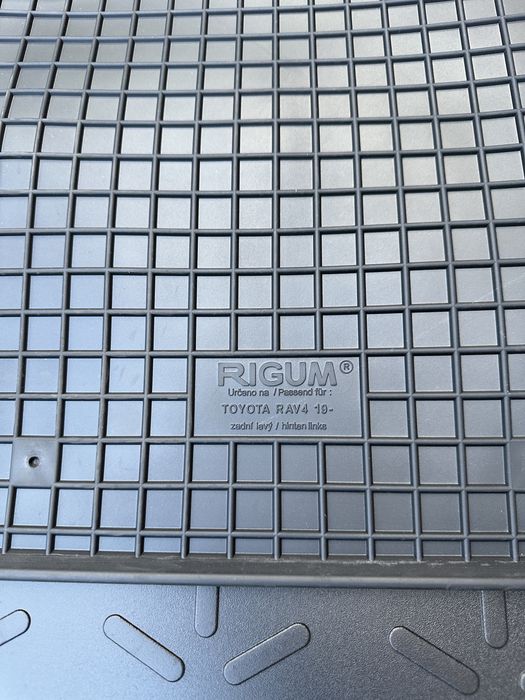 Covorase originale Toyota Rav 4 si tavita portbagaj