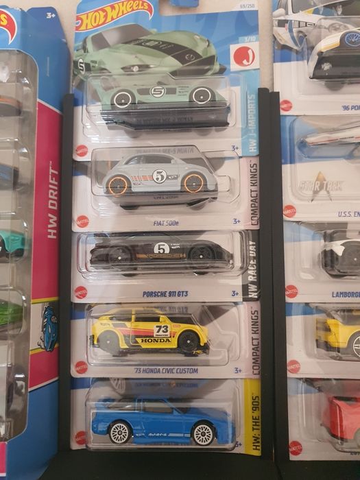 Hot wheels колички 1:64 Хотуилс