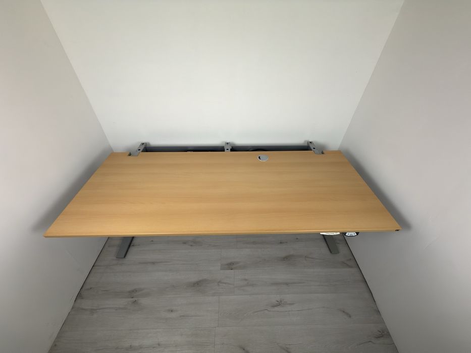 Немско бюро електрическо повдигане за комфорт и ергономия оборудване