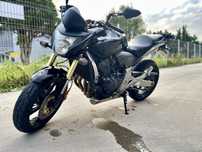 Vand / Schimb Honda Hornet ( Cb 600 f)