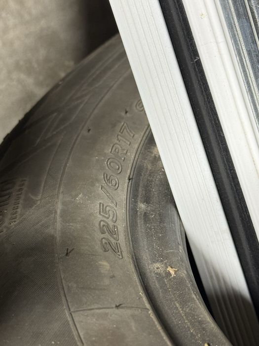 Продается срочно зимние шины недорого