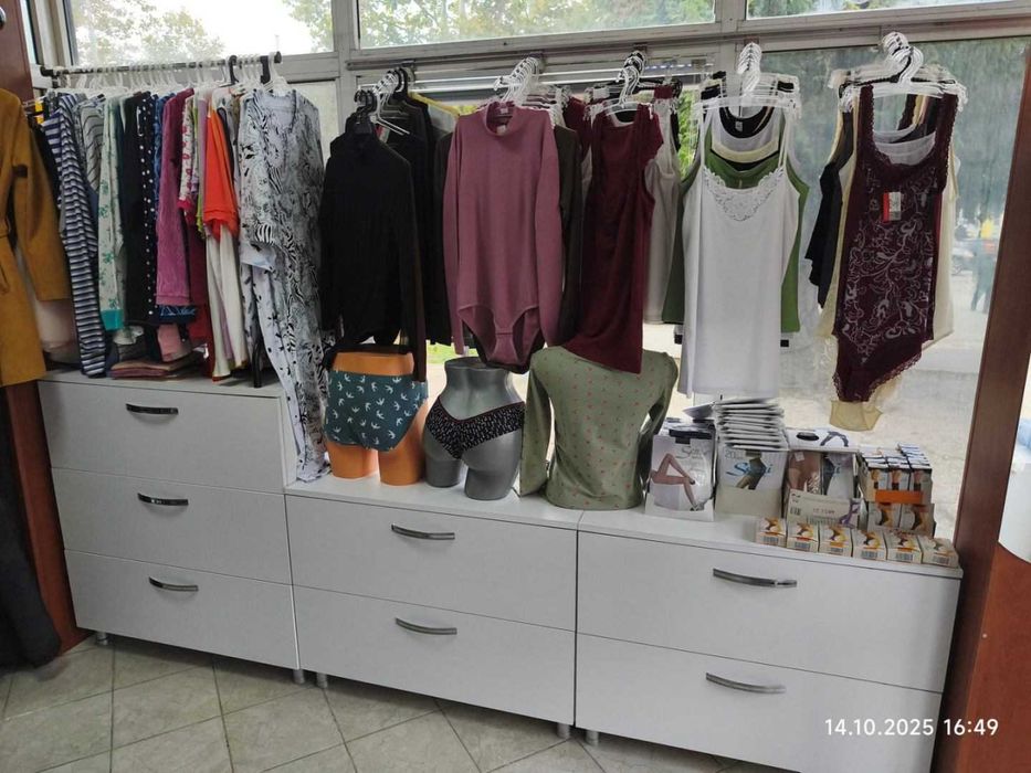 Продавам шкафове подходящи за магазин и дом