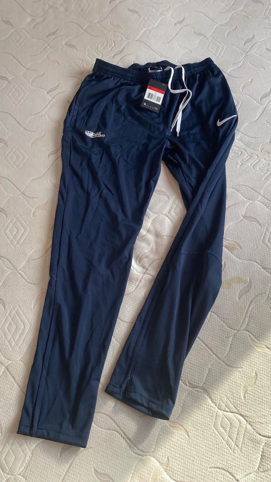 Nike Dry Fit долнище L