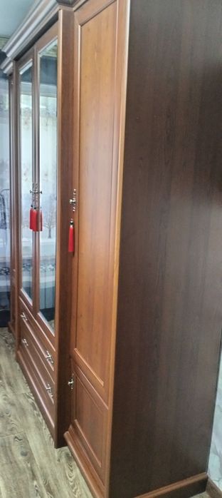 Шкаф в отличном состоянии