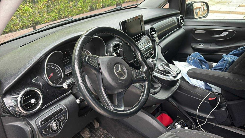 Mercedes V Class 220