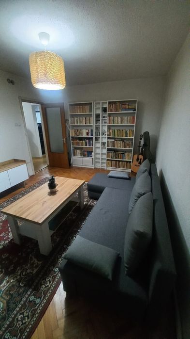 Inchiriez apartament cu 3 camere