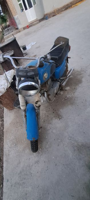 Vosxot motosikl sotiladi