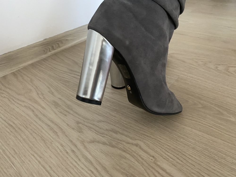 Botine din piele