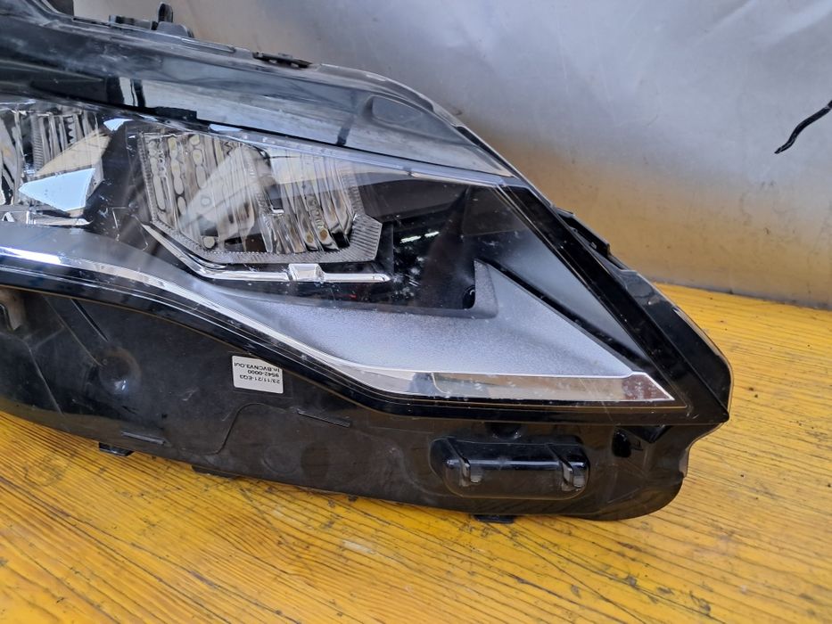 Фар  пежо 308  2021 г Peugeot 308