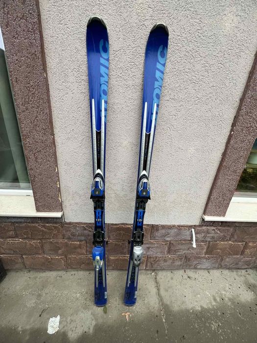 Ски - жълти и сини