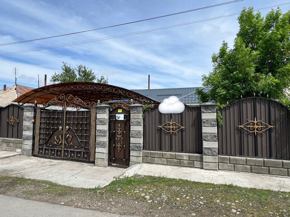 Продам добротный дом