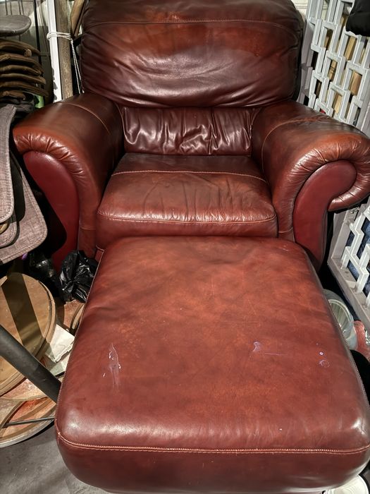 Canapea piele 3 locuri+ fotoliu piele + taburet piele