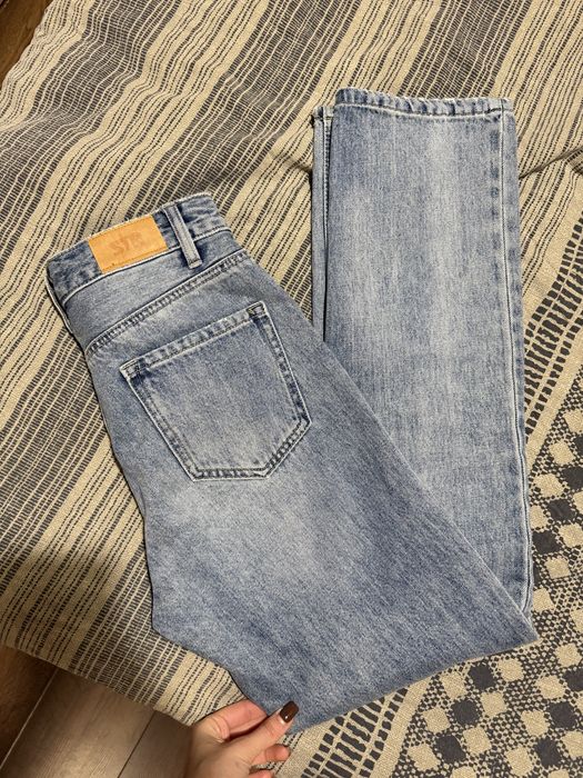 Дънки обличани по един, два пъти -Stradivarius