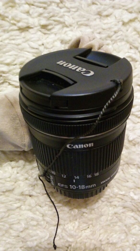 Продается CANON .