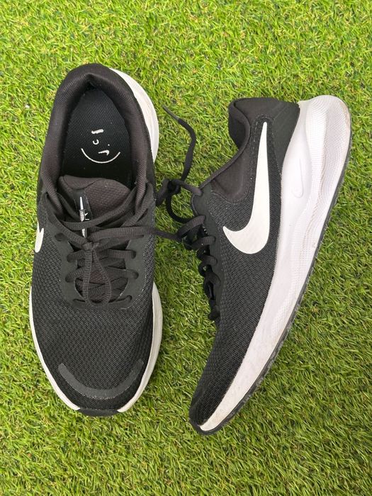 Маратонки Nike Revolution 5