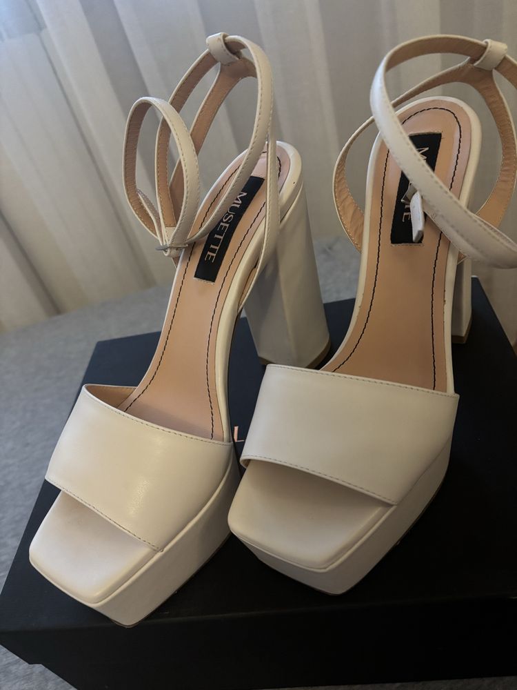 Sandale din piele naturala Musette, marimea 38!