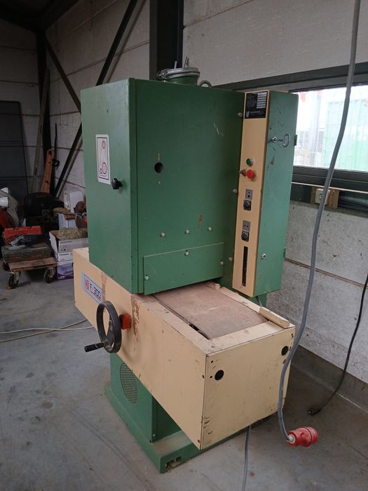 masina slefuit  calibrat  lambriu  parchet  blaturi dusumea