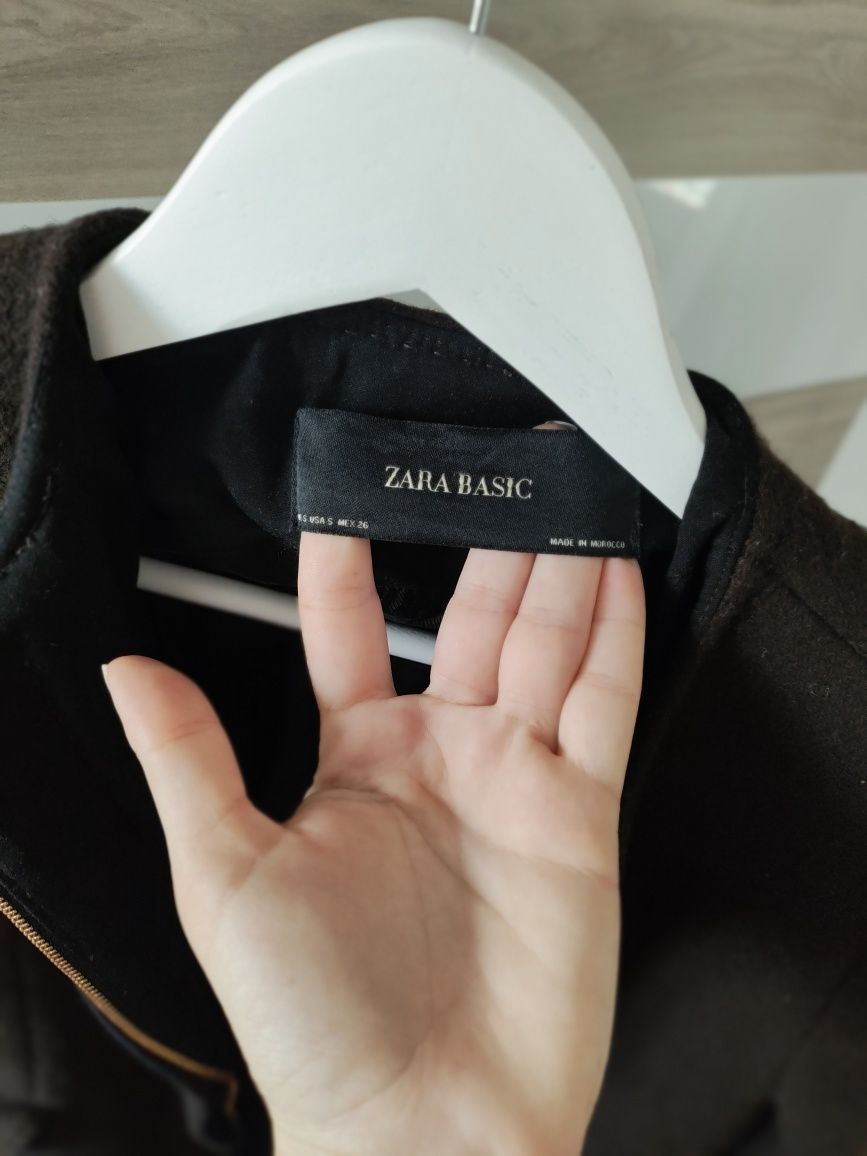 Дамско тъмно кафяво палто Zara
