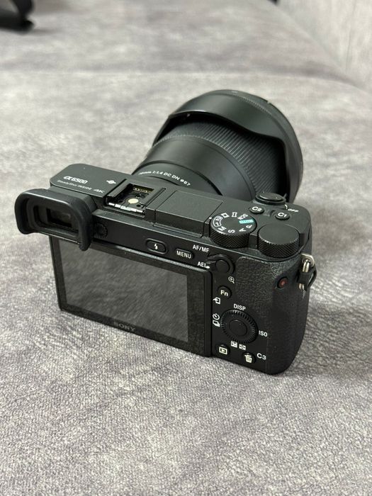 Vand sony a6500  plus obiectiv