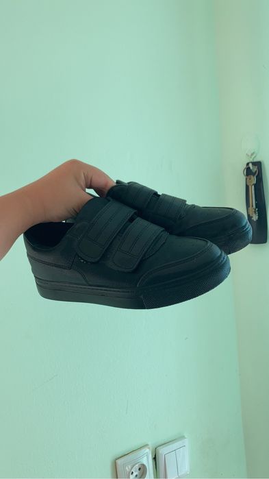 Продам кроссовки