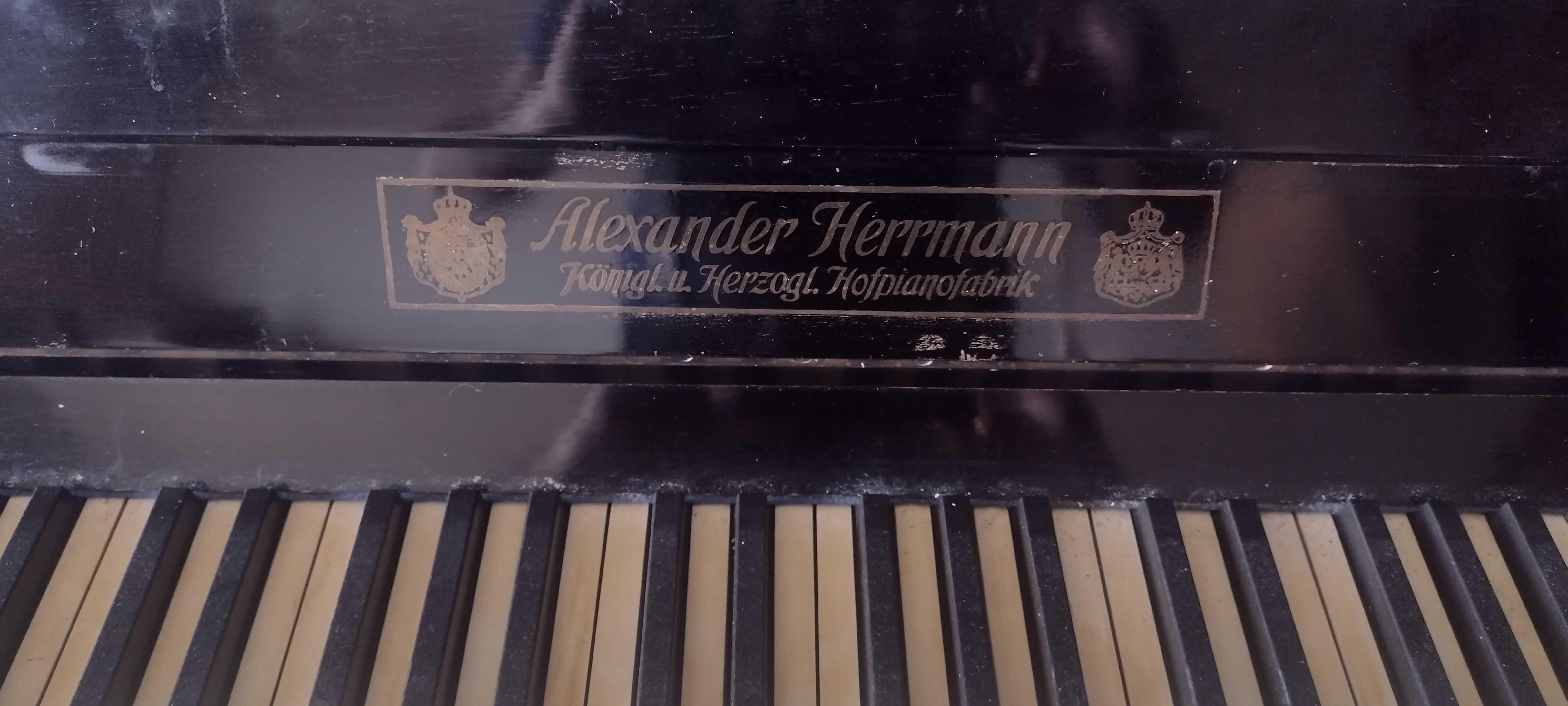 Немско пиано Александър Херман