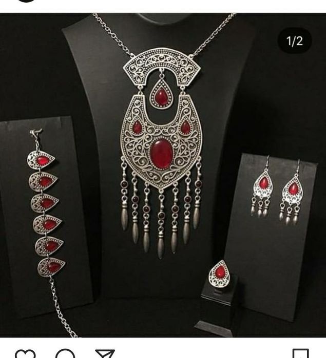 Комплекты в национальном стиле