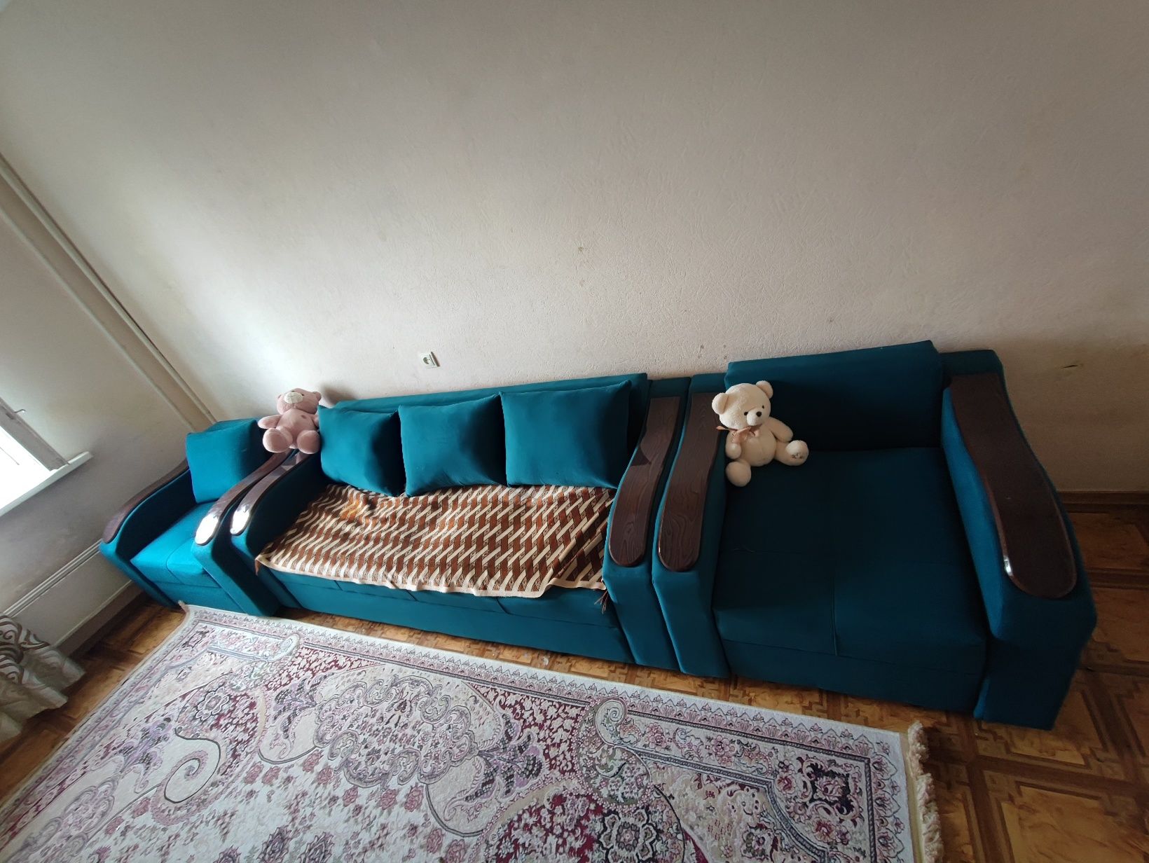Продается диван и 2 кресло
