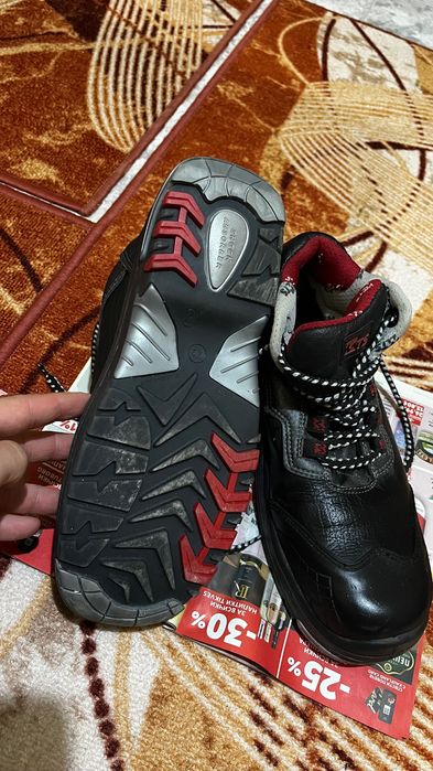 Работни обувки НОВИ