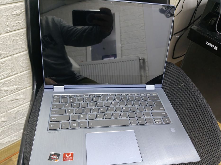 Lenovo yoga 530/14ARR/Ryzen 5/16gb /Radeon Graphic