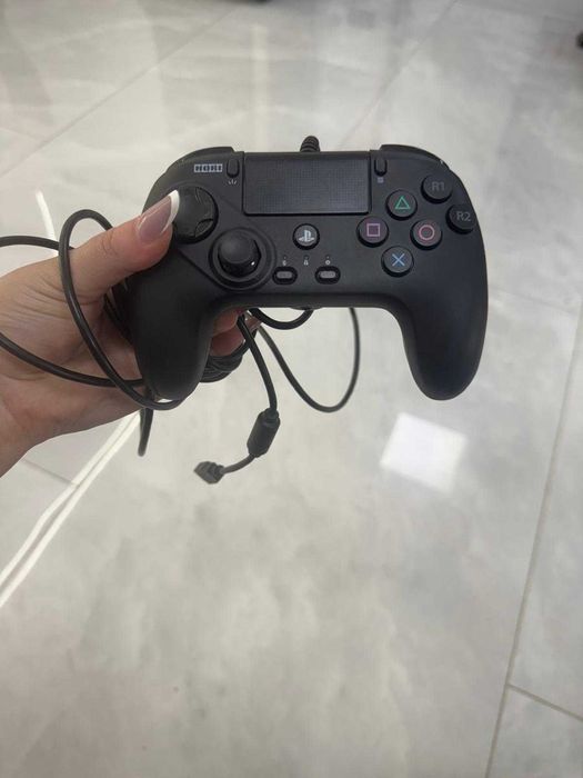 Controller HORI Fighting Commander